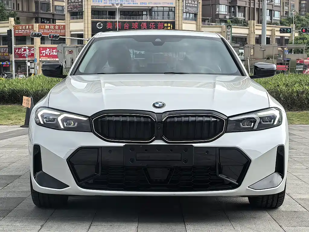 BMW 3 Series — миниатюра 3