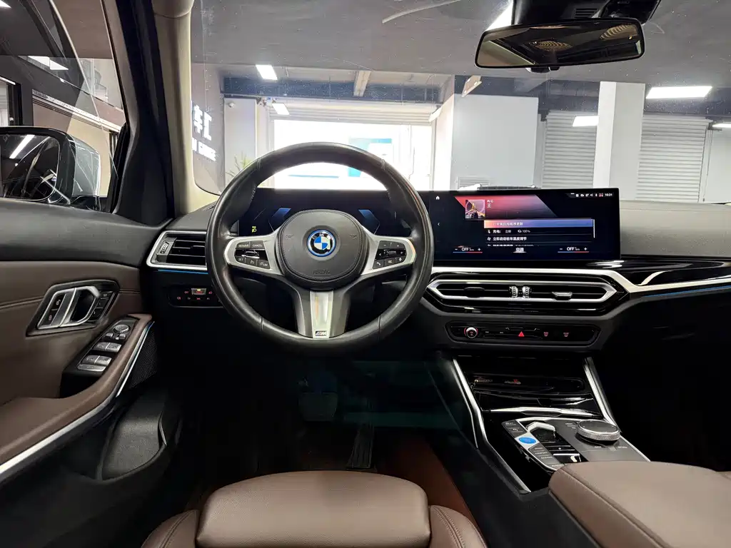 BMW i3 — миниатюра 7