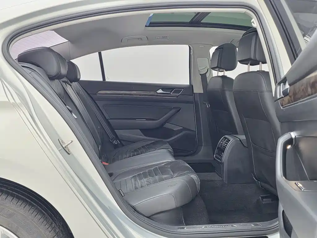 Volkswagen Magotan — миниатюра 10