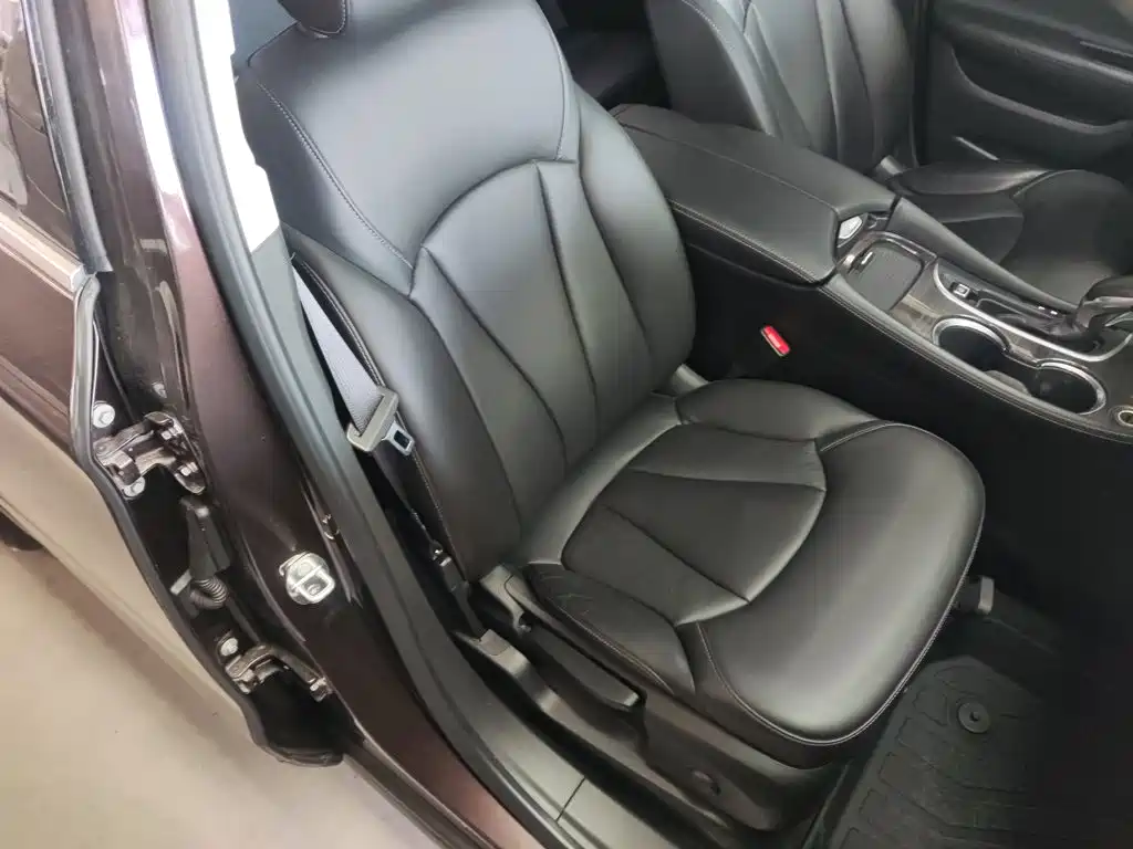 Buick Envision Plus — миниатюра 25