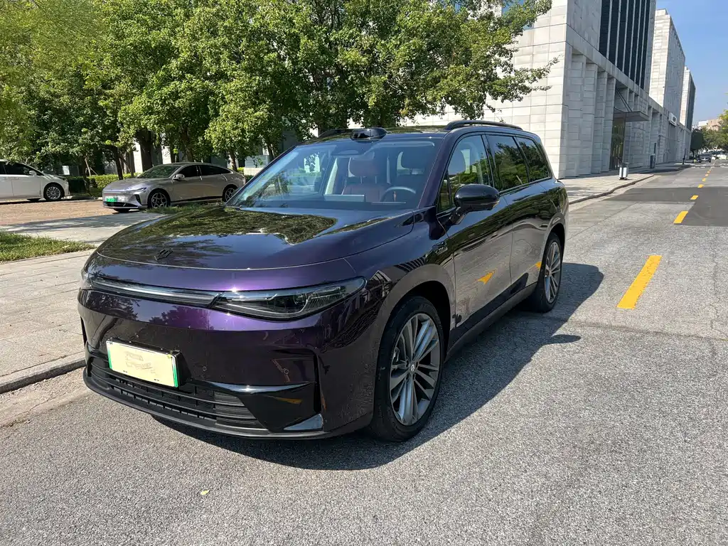 Leapmotor C16