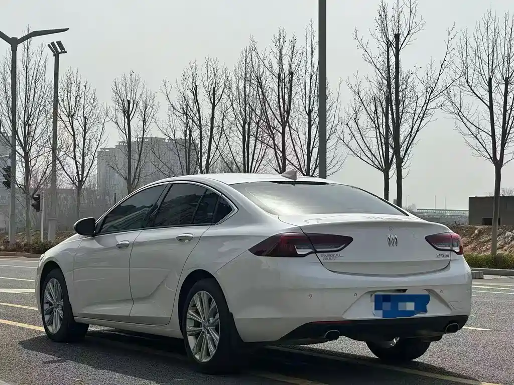 Buick Regal — миниатюра 7