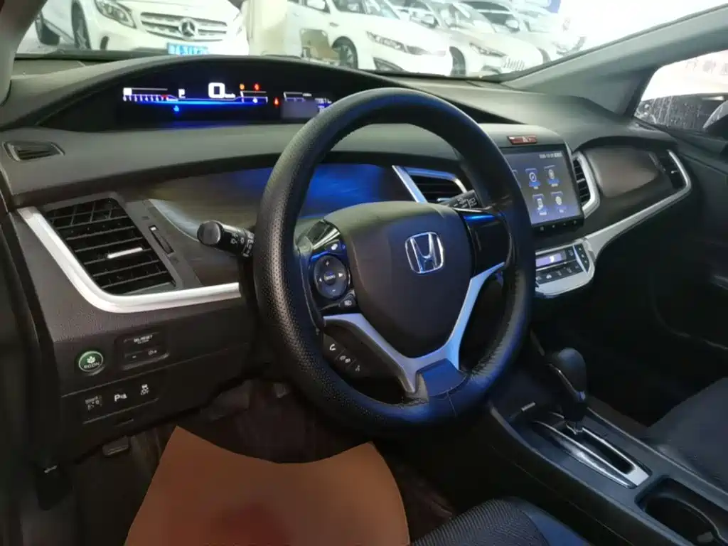 Honda Jade — миниатюра 10