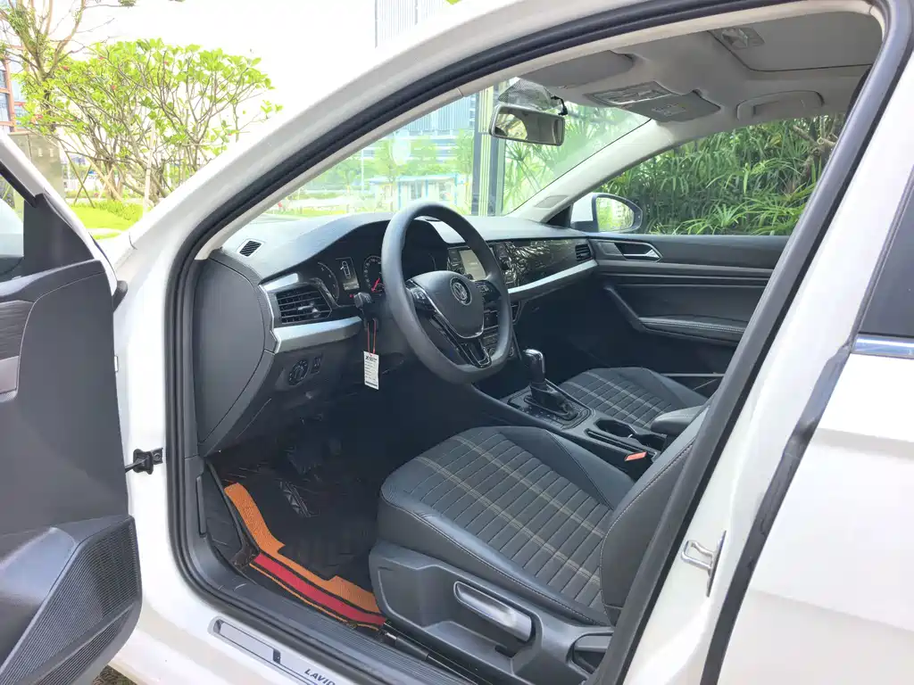 Volkswagen Lavida — миниатюра 10