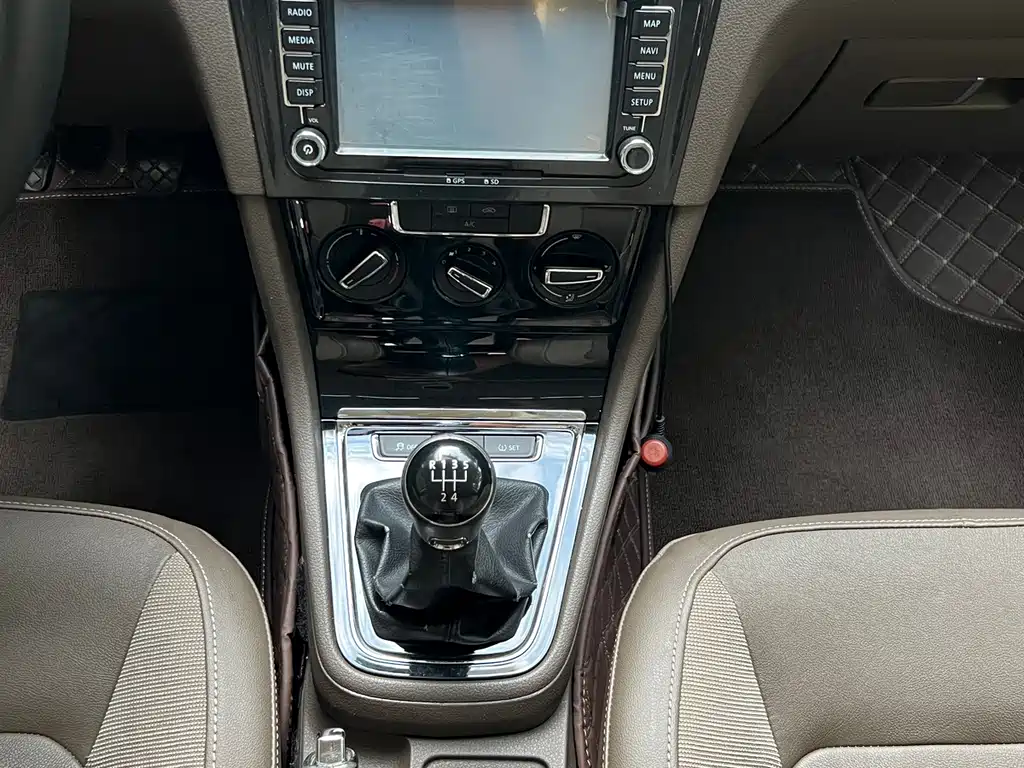 Volkswagen Bora — миниатюра 14