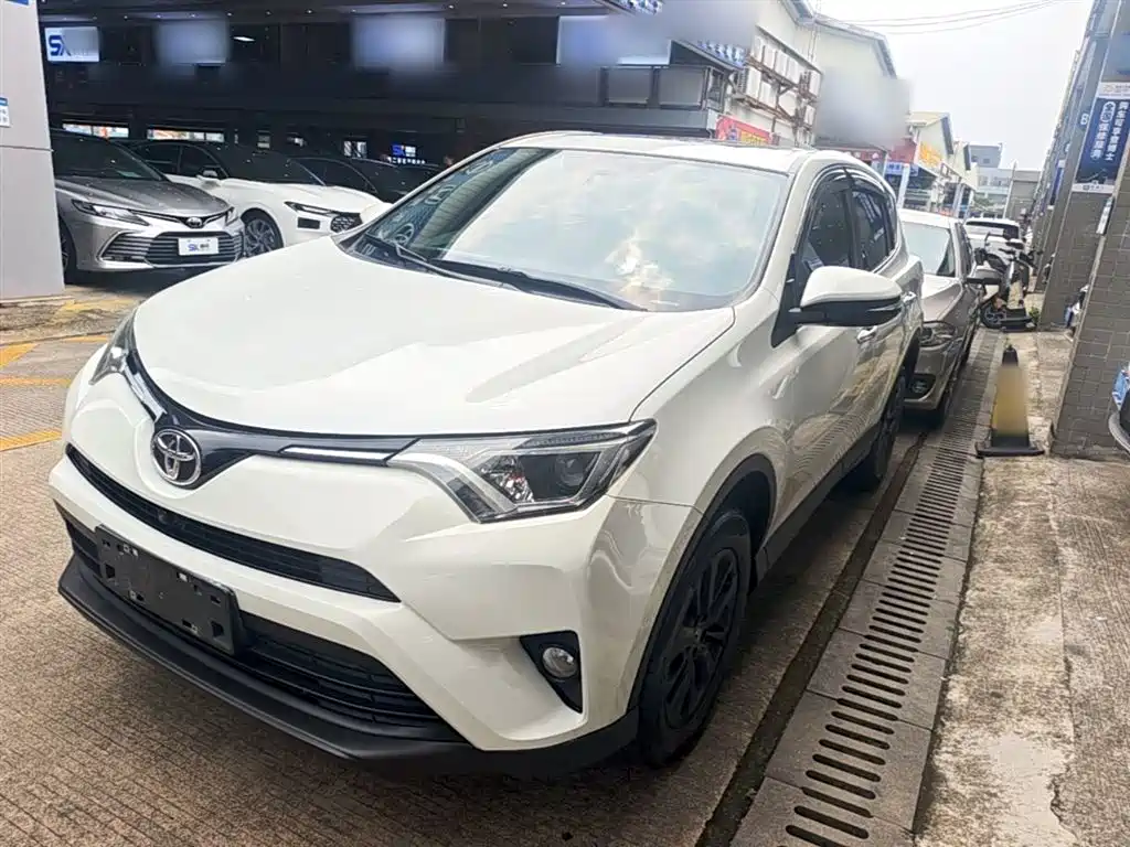 Купить Toyota RAV4