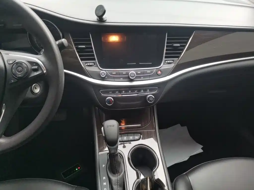 Buick Verano — миниатюра 13