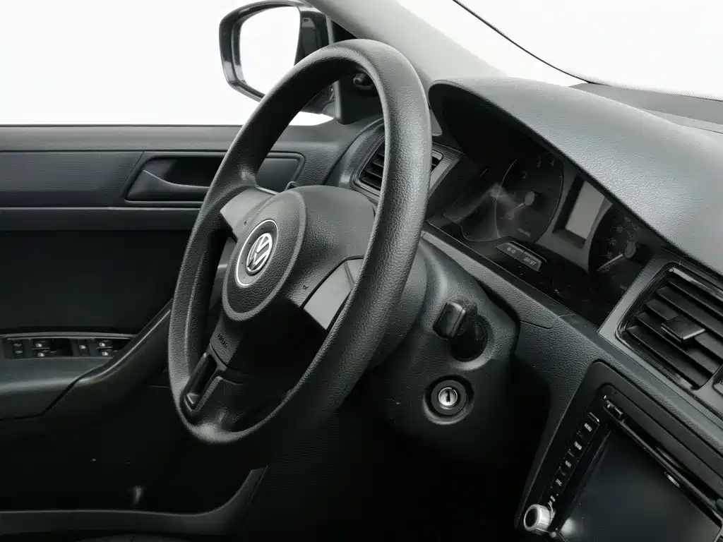 Volkswagen Santana — миниатюра 22
