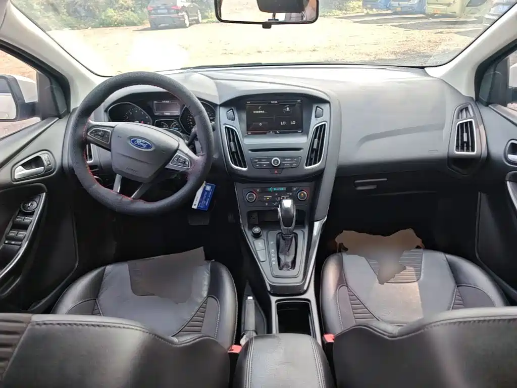 Ford Focus — миниатюра 10