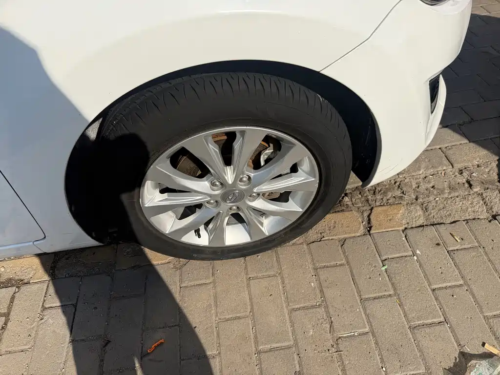Hyundai Elantra Langdong — миниатюра 14