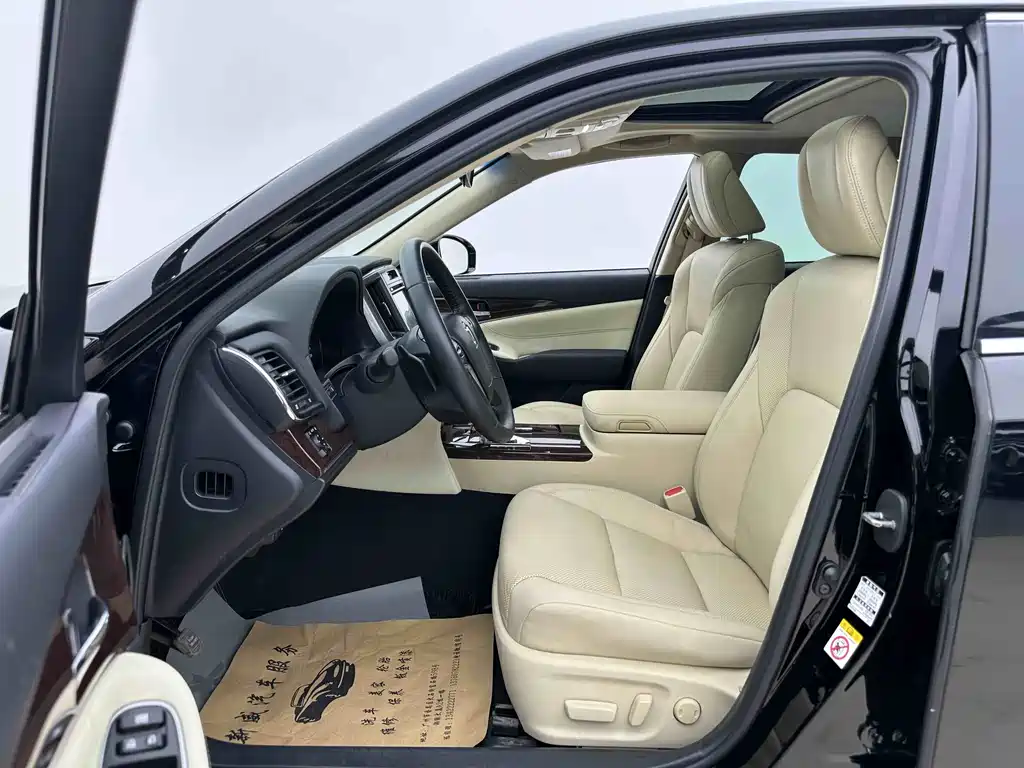 Toyota Crown 2018 2.0T Fashion