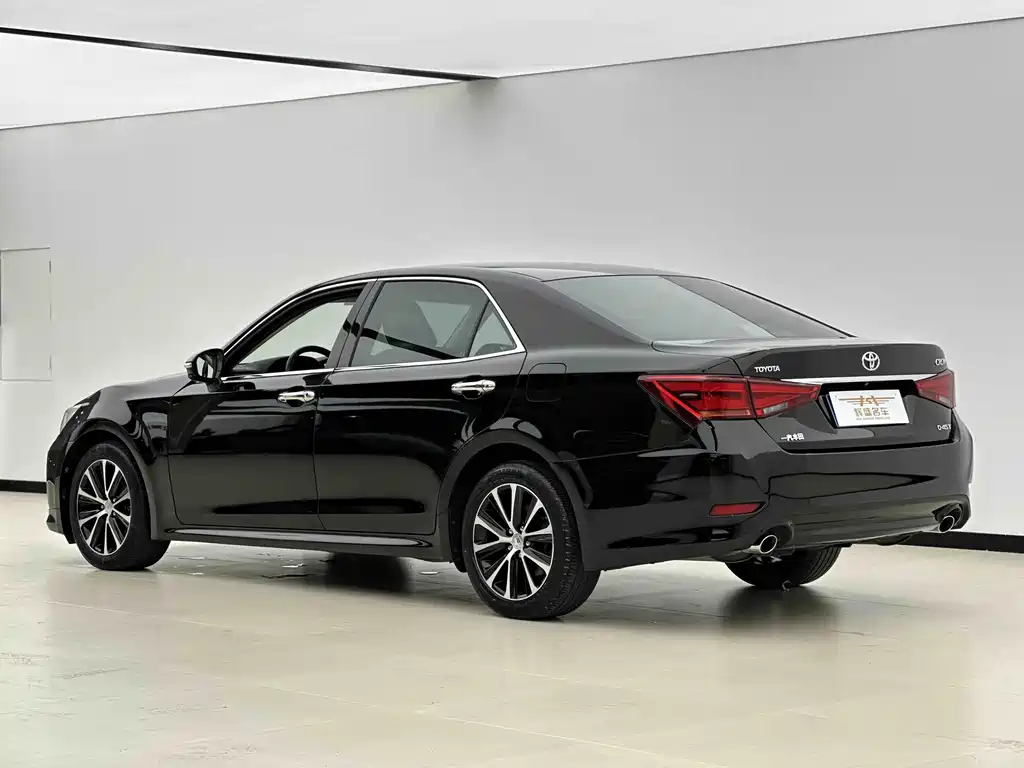 Toyota Crown 2018 2.0T Fashion