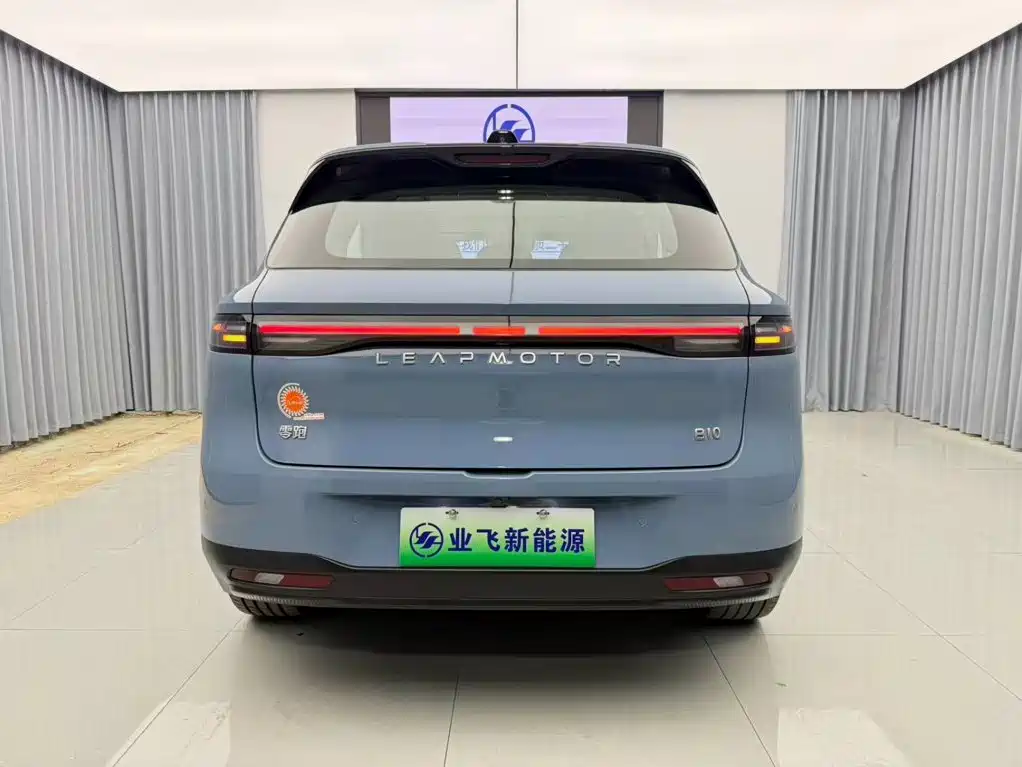 Leapmotor Leapmotor B10 — миниатюра 5