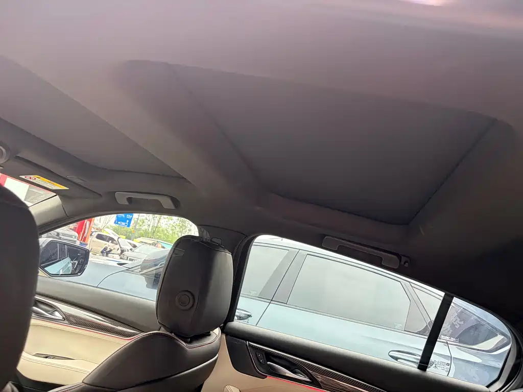 Cadillac CT5 — миниатюра 14