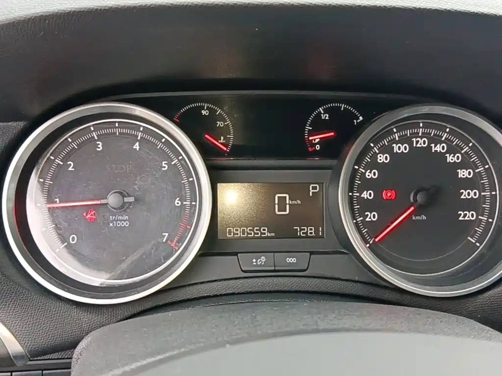 Peugeot 408 — миниатюра 12
