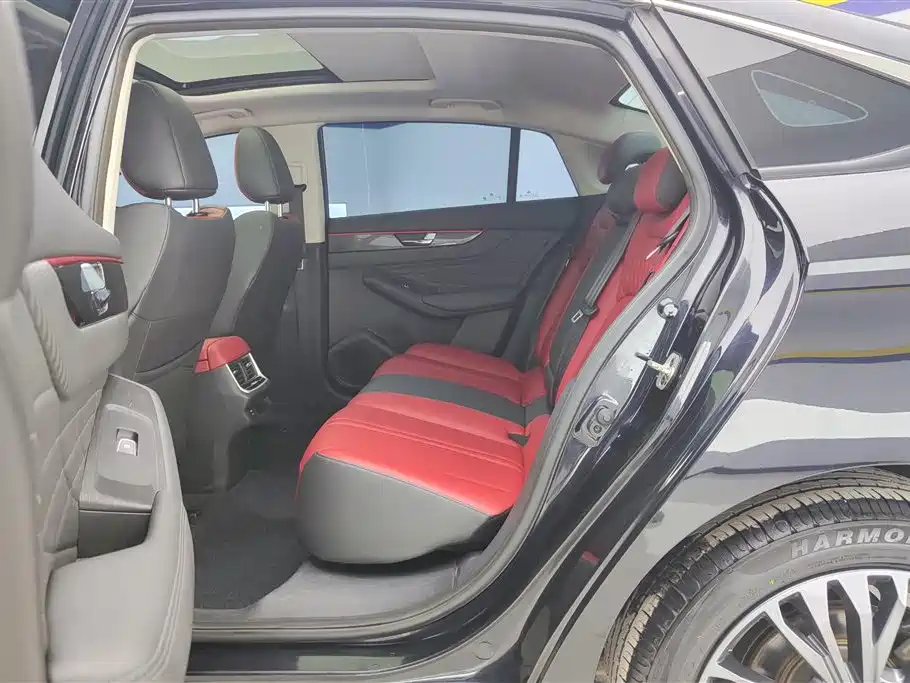 DONGFENG YI HYUN MAX