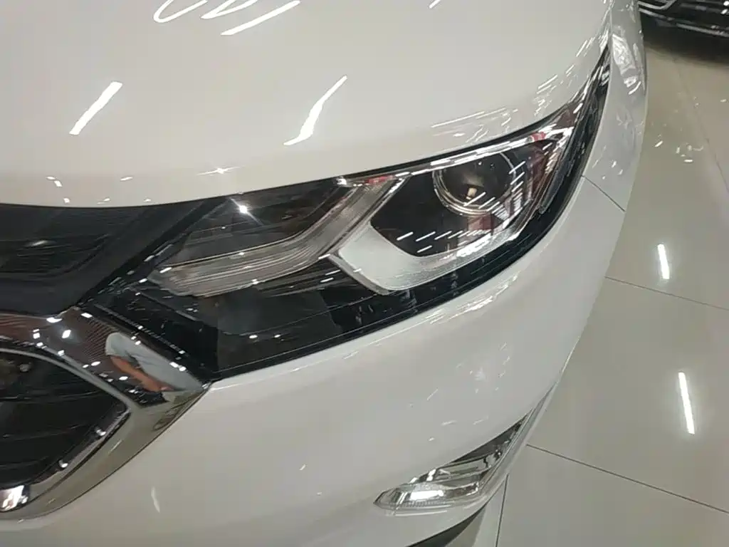 Chevrolet Equinox — миниатюра 24