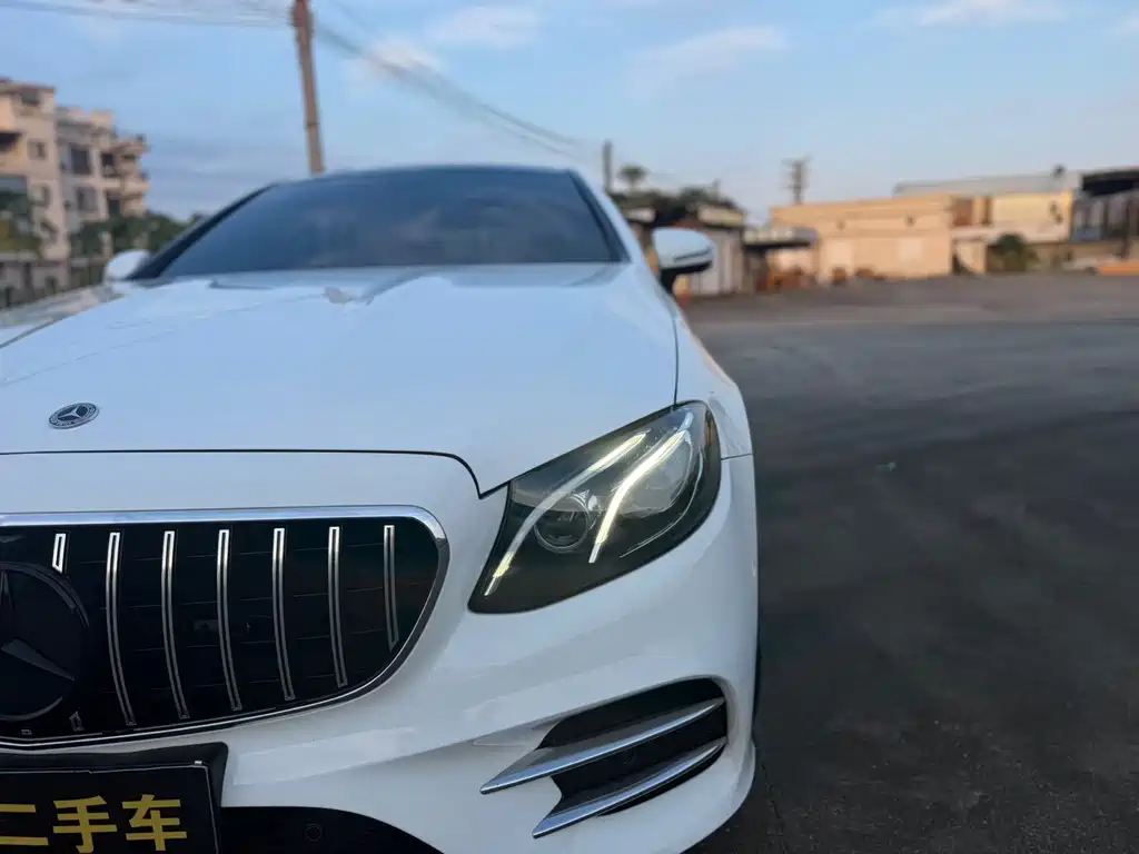 Mercedes-Benz E-Class (Import) — миниатюра 15