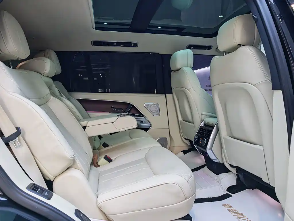 Land Rover Range Rover — миниатюра 17