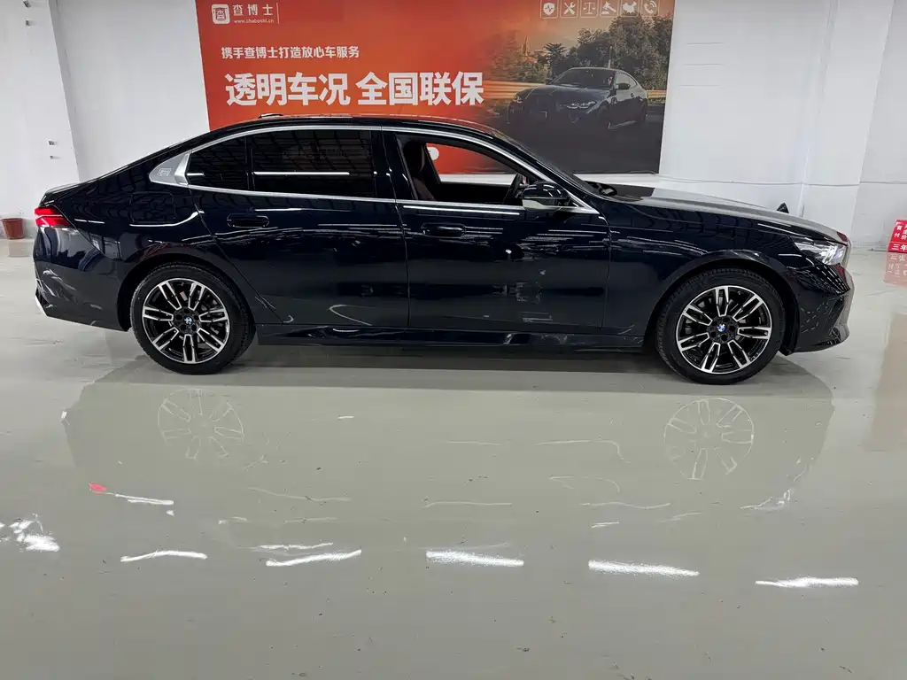BMW 5 Series — миниатюра 16