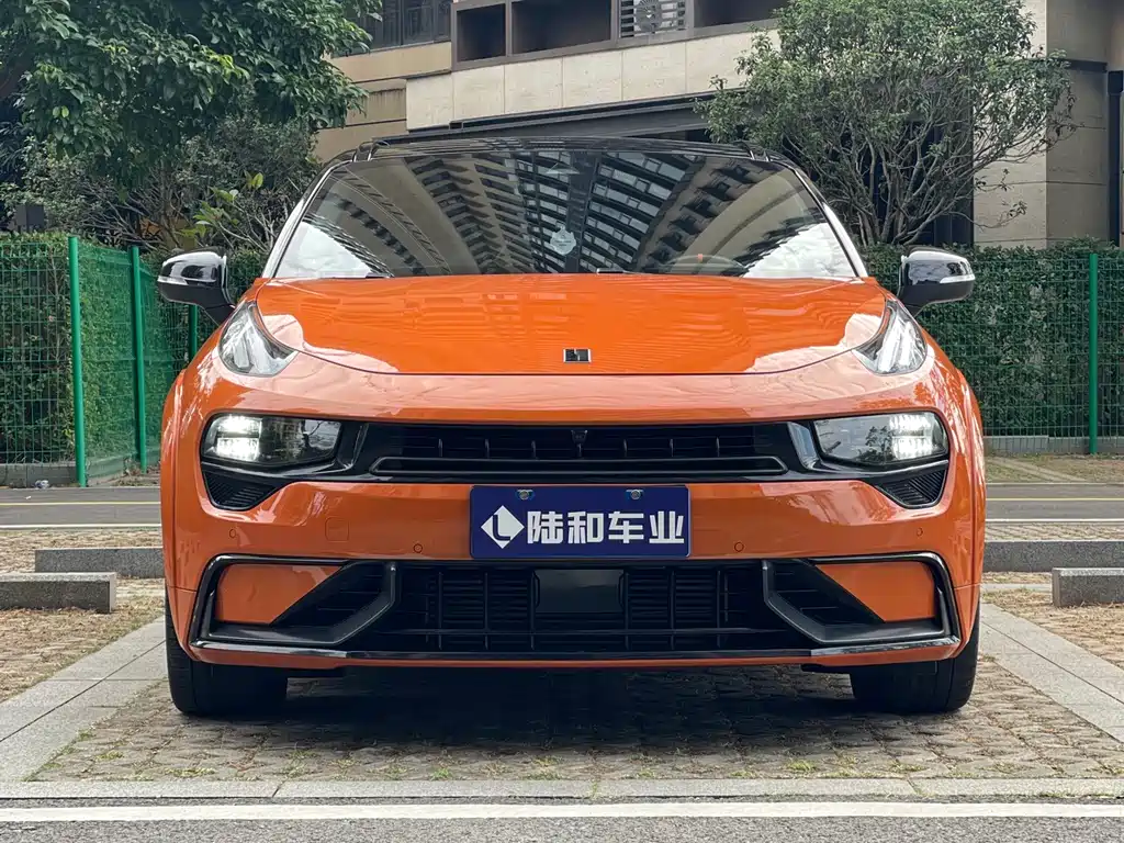 LYNK & CO. 02 HATCHBACK