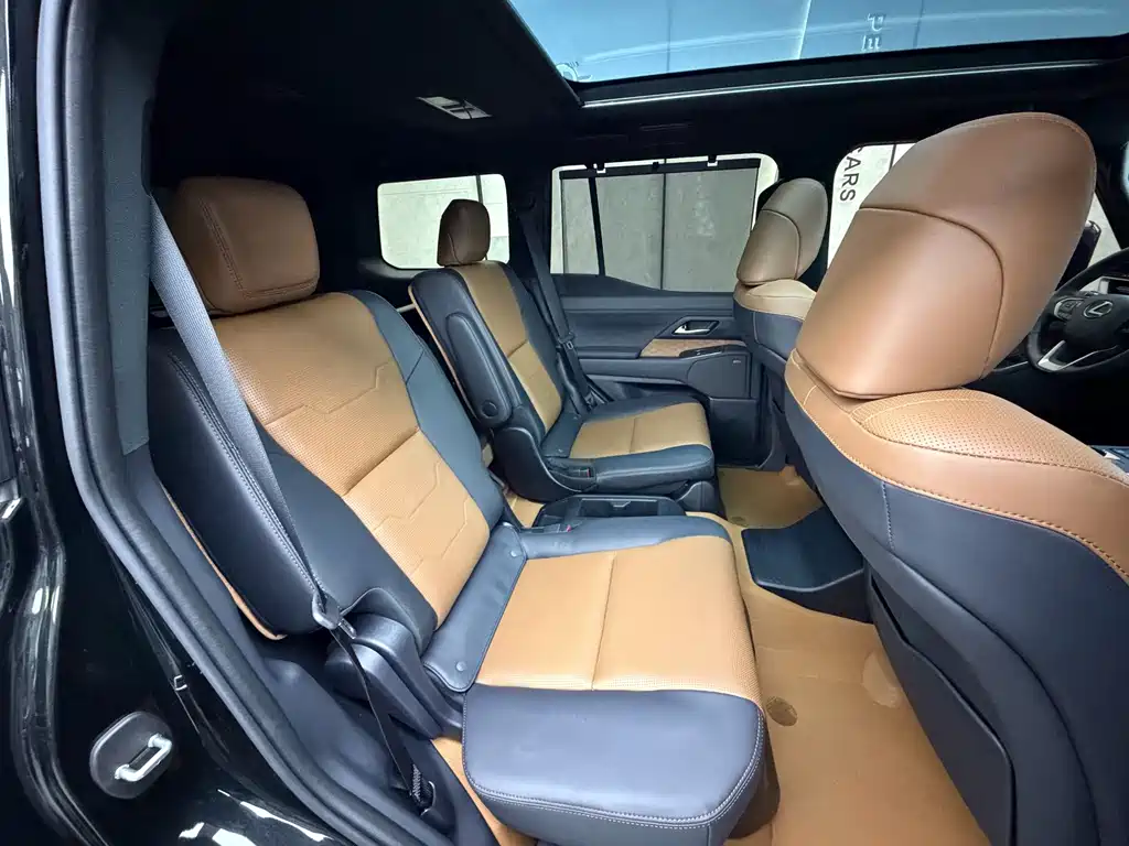 Lexus LX — миниатюра 9