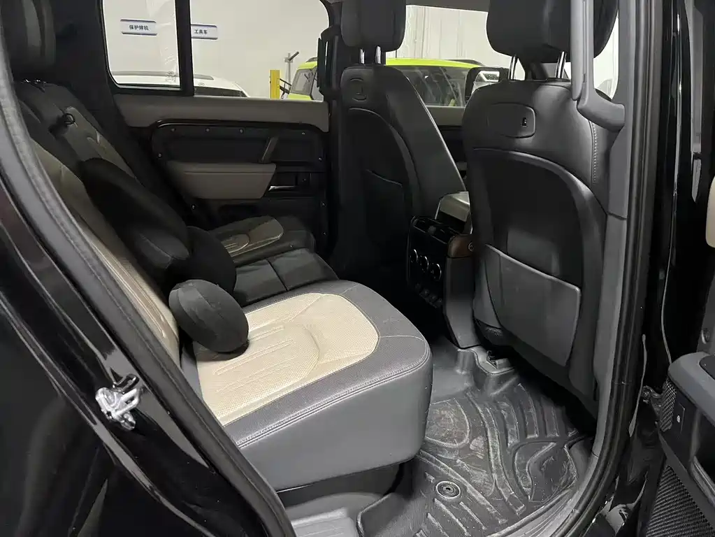 Land Rover Land Rover Defender 2021 110 P400