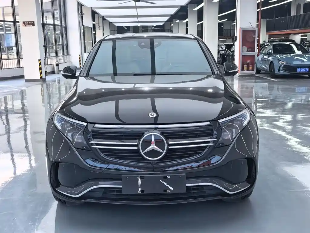 Mercedes-Benz EQC — миниатюра 2