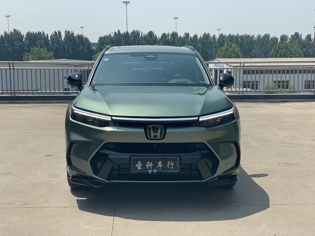 Honda Breeze 2023 240TURBO Premium 5 мест
