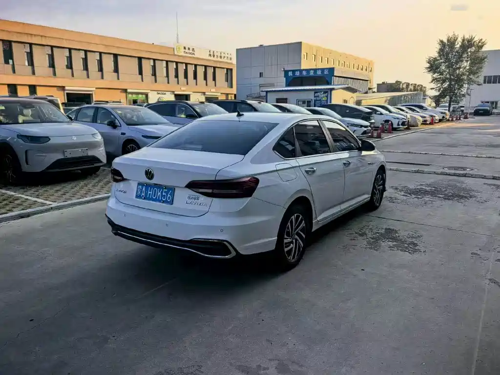 Volkswagen Lavida — миниатюра 7
