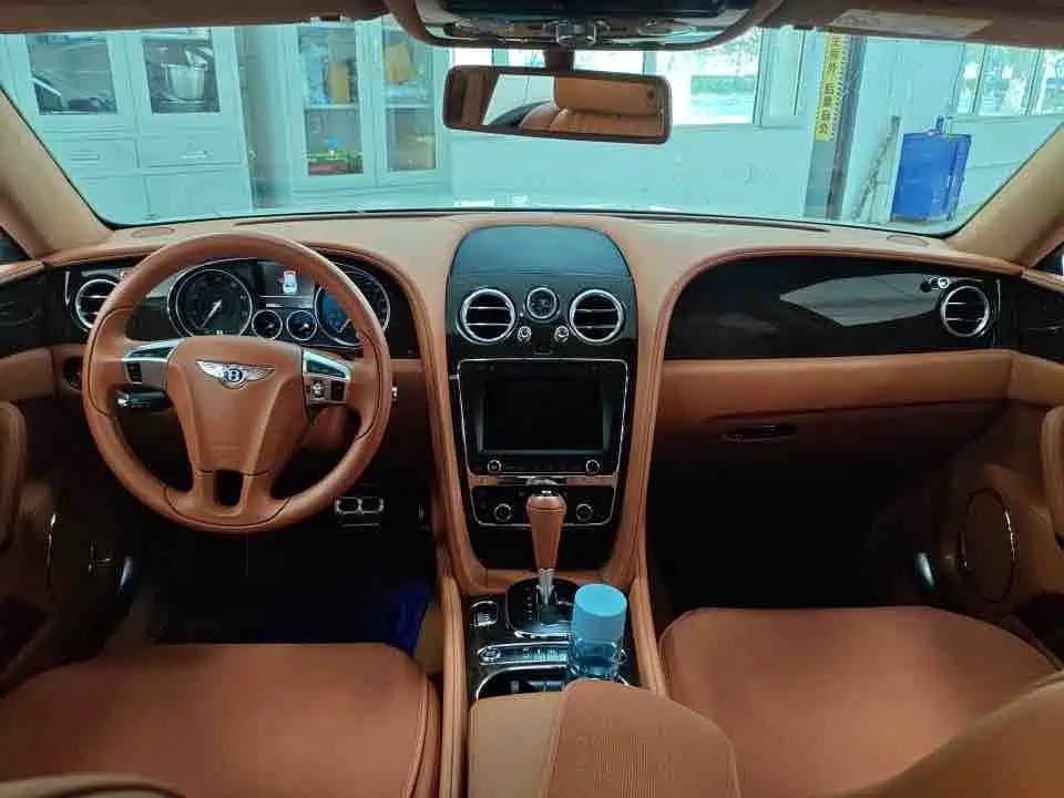 Bentley Flying Spur — миниатюра 4