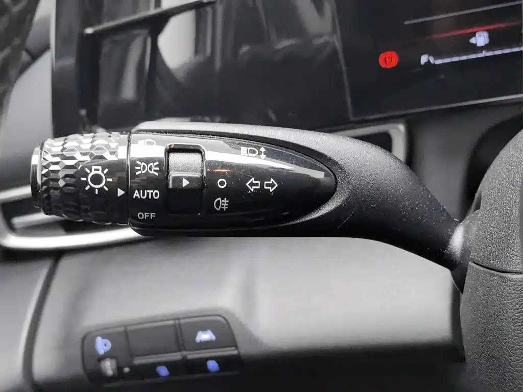 Hyundai Elantra — миниатюра 21