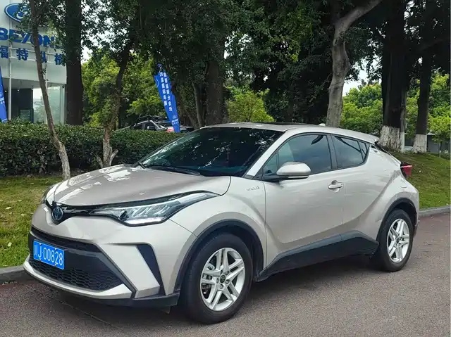 TOYOTA C HR 2024