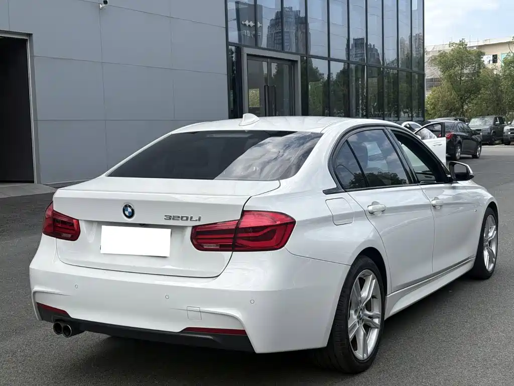 BMW 3 Series — миниатюра 12