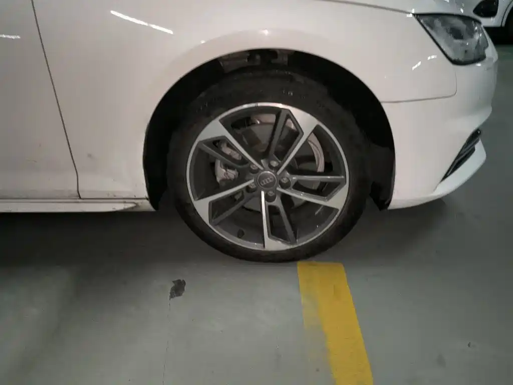 Audi A4L — миниатюра 24