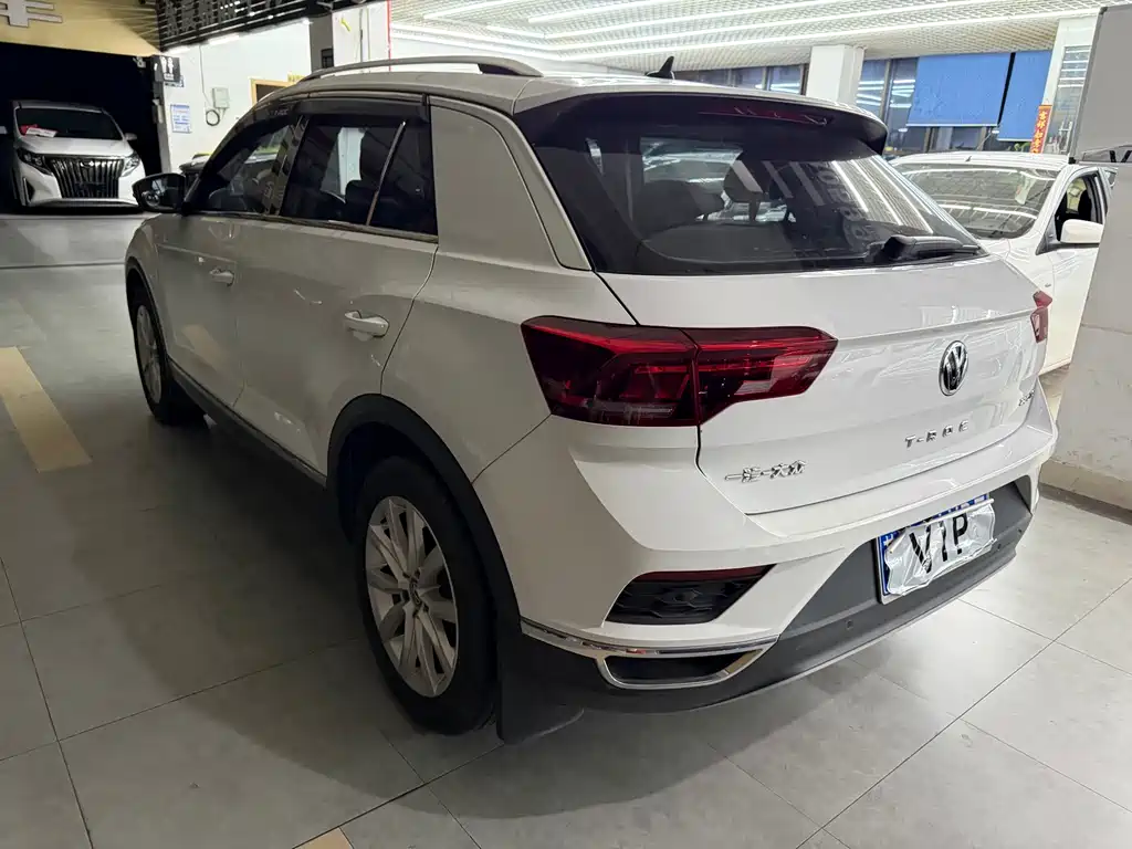 Volkswagen T-Roc — миниатюра 7