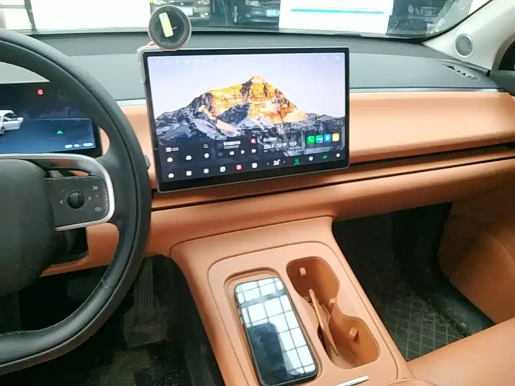 Leapmotor Leapmotor C10 — миниатюра 13