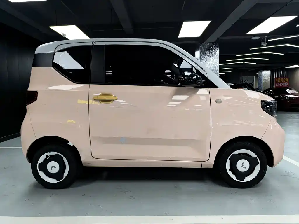 Wuling MINIEV — миниатюра 4