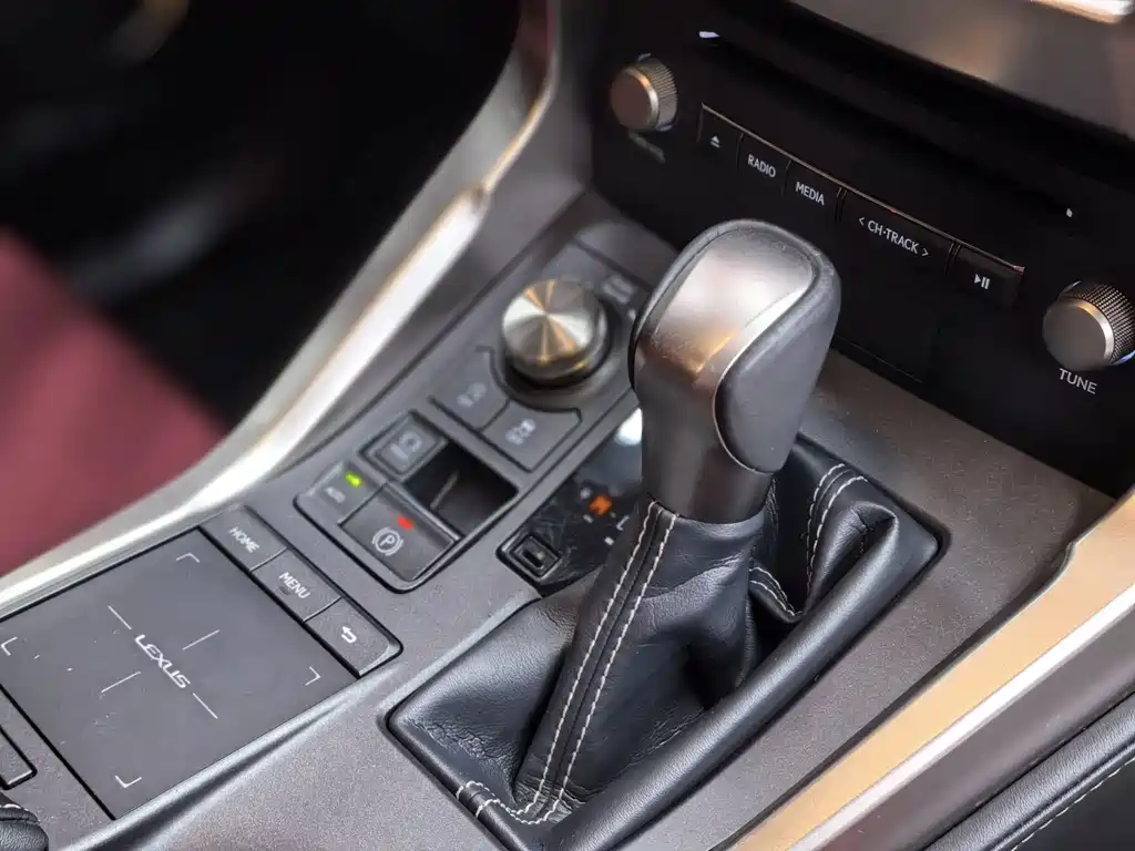 Lexus NX — миниатюра 26