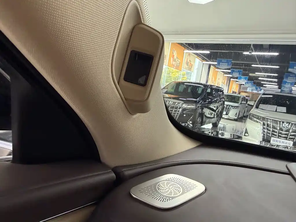 AITO ASK THE WORLD M7