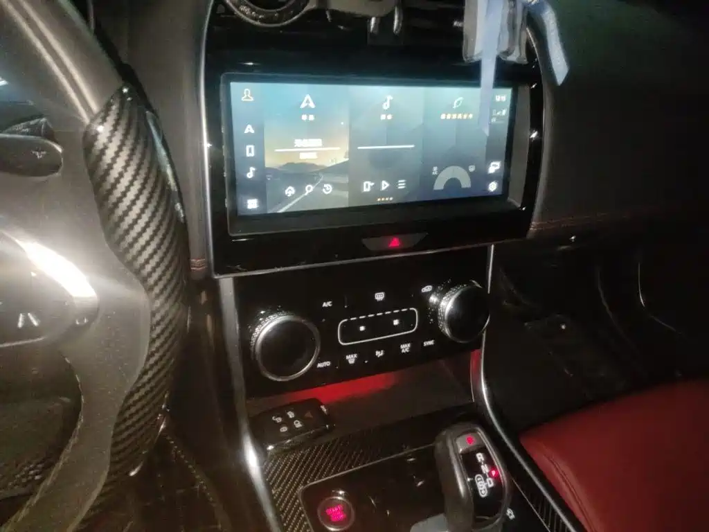 Jaguar XEL — миниатюра 9