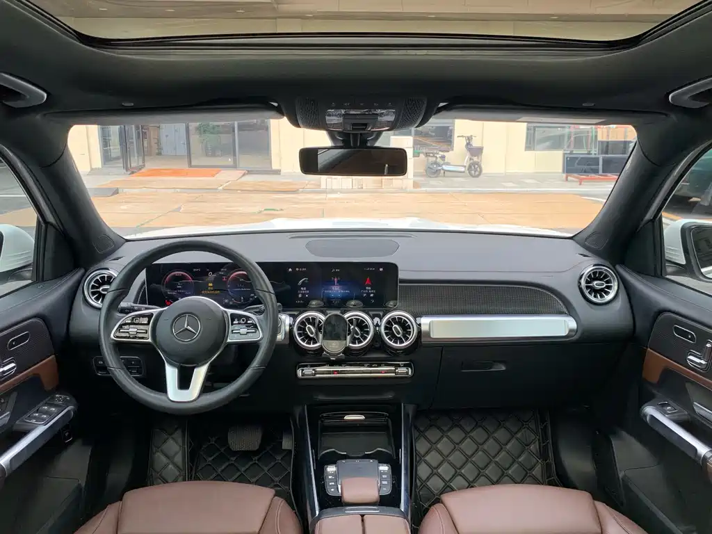 Mercedes-Benz GLB — миниатюра 34