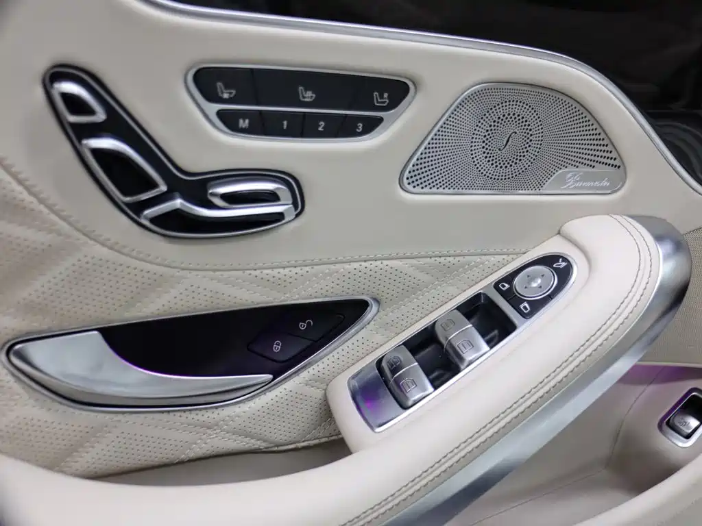 Mercedes-Benz S-Class — миниатюра 6