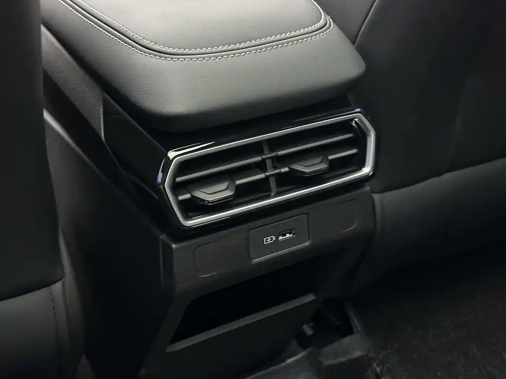 Geely Boyue — миниатюра 19