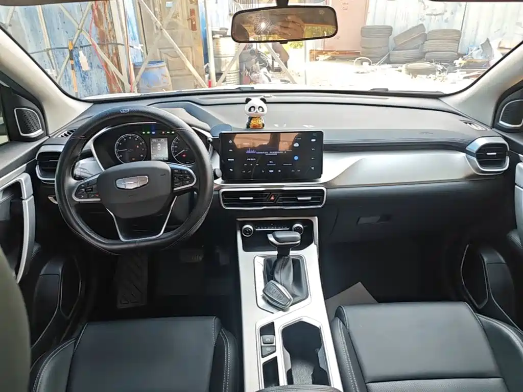 Geely Binyue — миниатюра 6