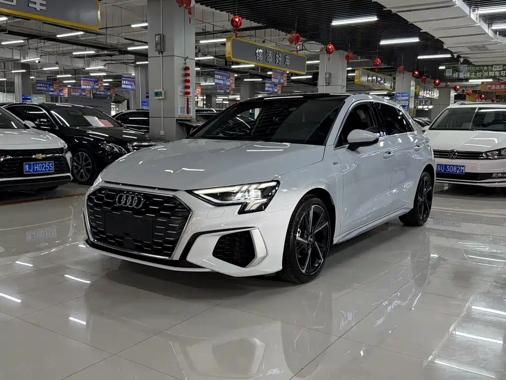 Купить Audi A3