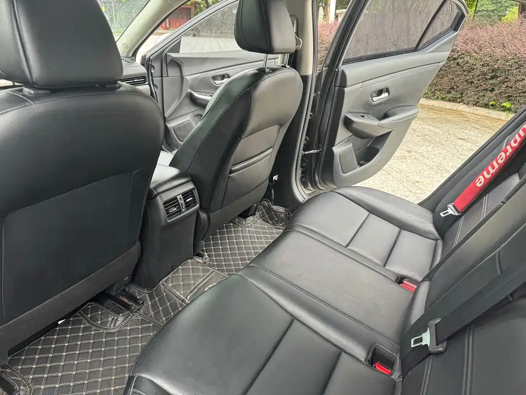 Nissan Sylphy 2021 1.6L XL CVT Enjoy
