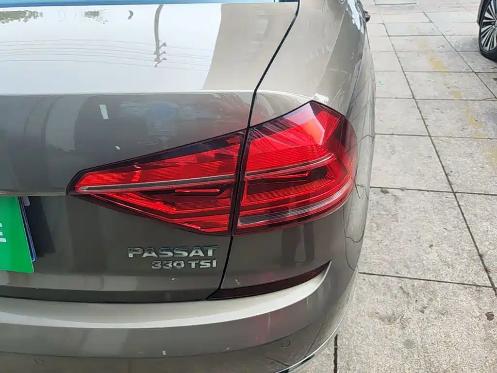 Volkswagen Passat — миниатюра 8