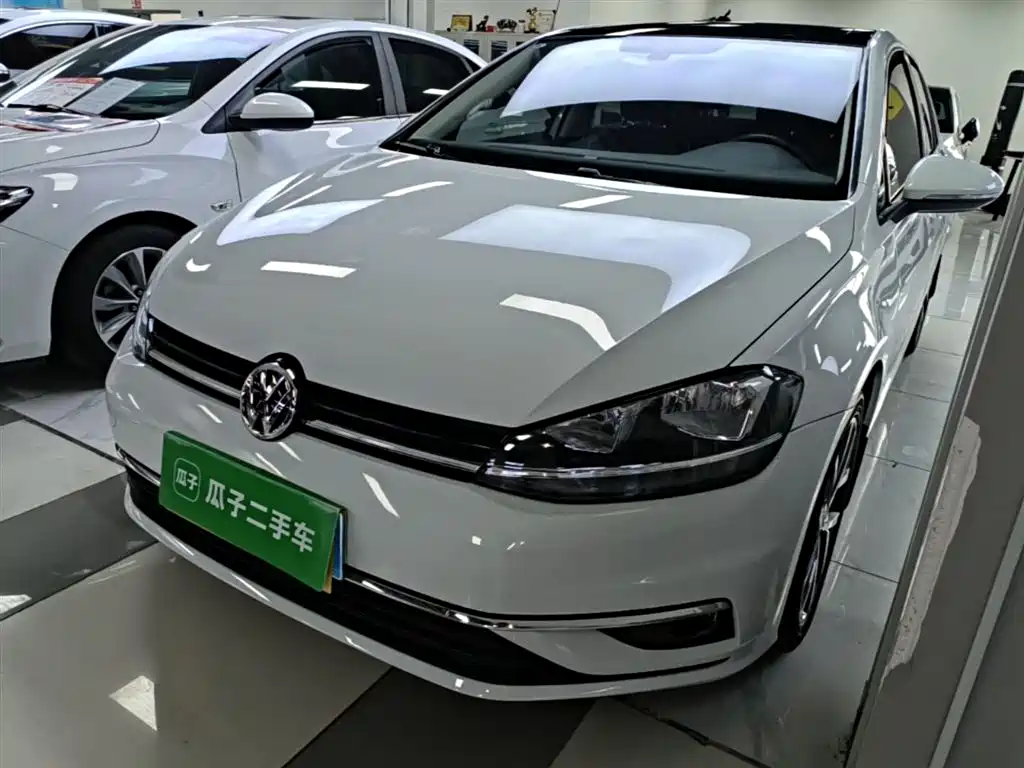 Купить Volkswagen Golf
