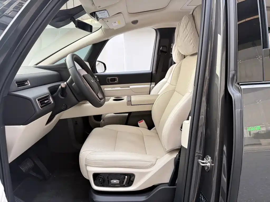 Li Auto Li MEGA — миниатюра 10